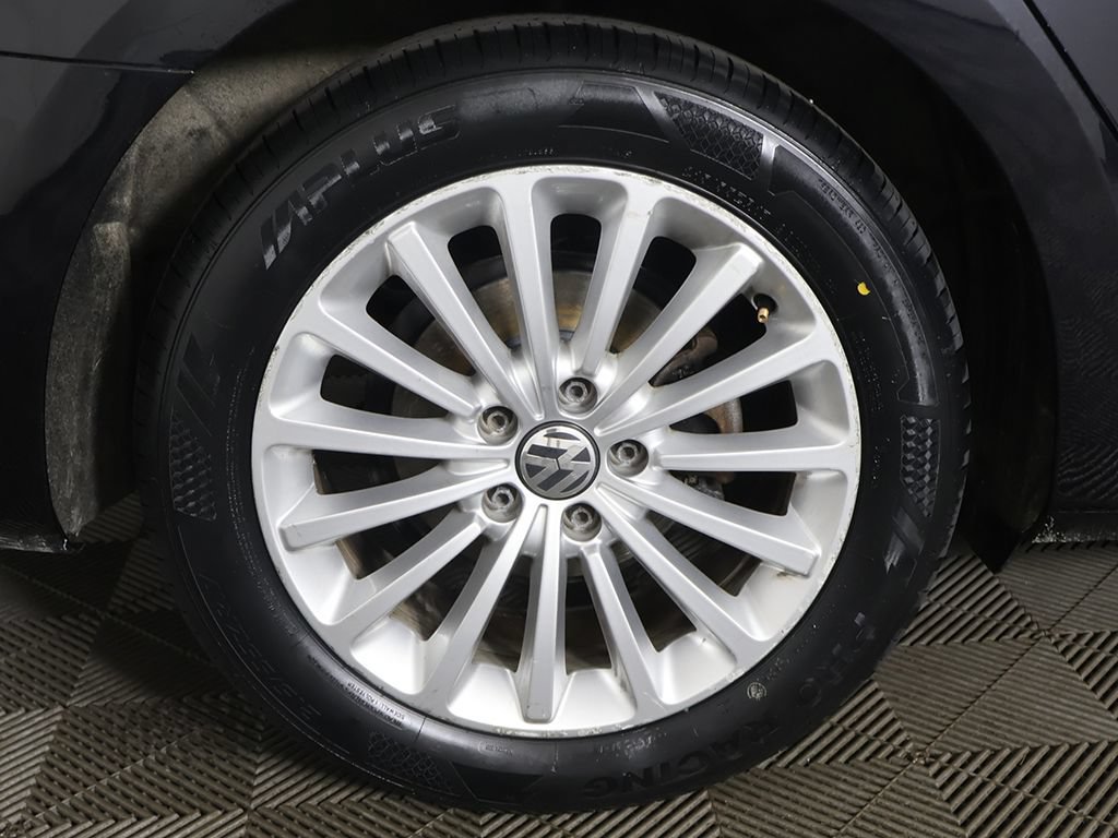 Used 2017 Volkswagen Passat 1.8T SE FWD image 18