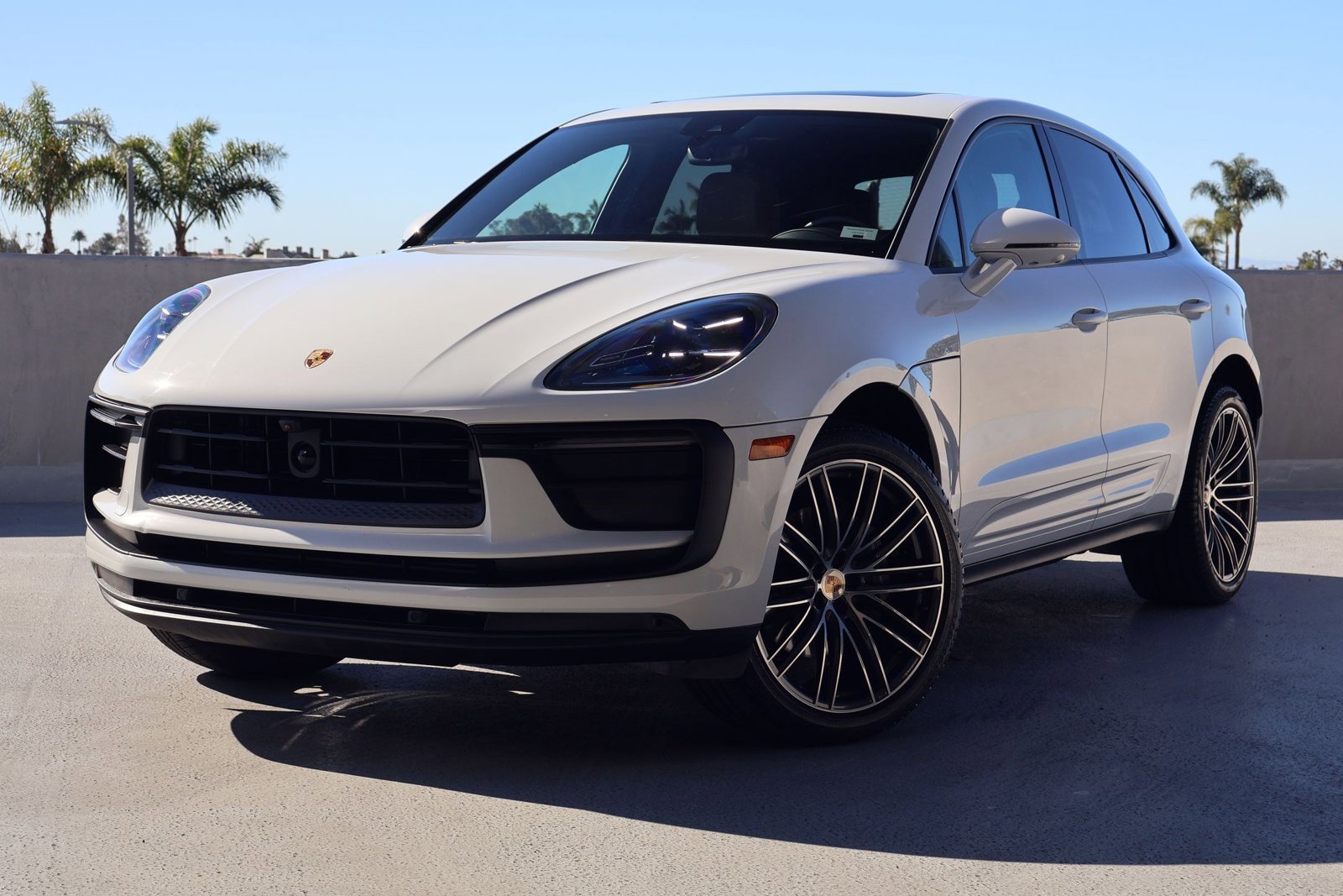 New 2024 Porsche Macan 4 Electric