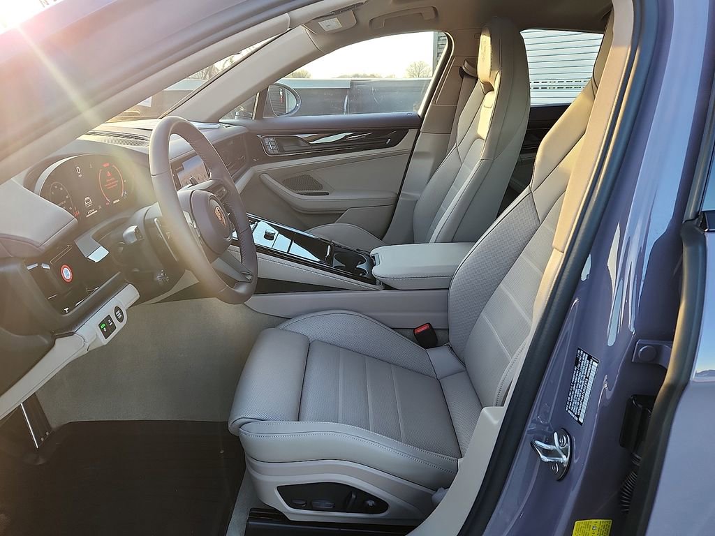 New 2026 Porsche Panamera 4 image 5