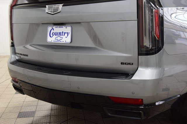 Used 2023 Cadillac Escalade Sport w/ LPO, ONYX Package image 21