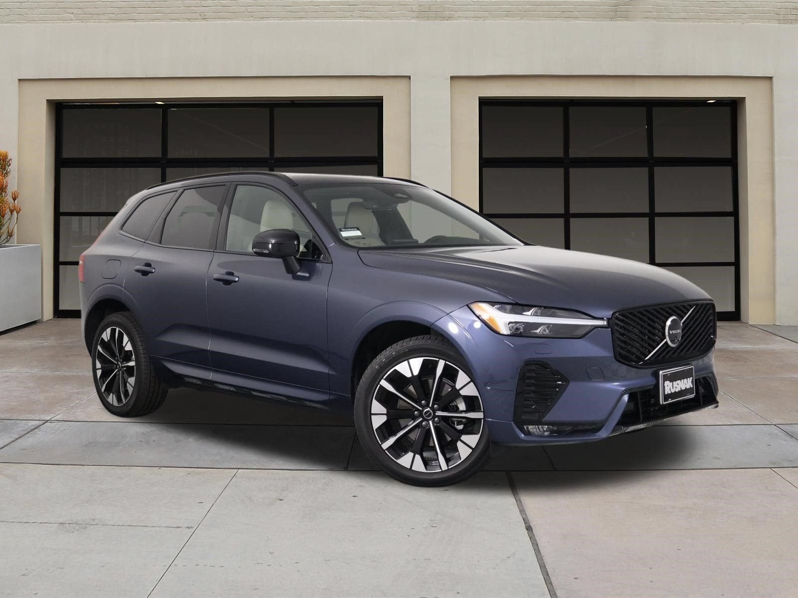 Certified 2026 Volvo XC60 B5 Plus w/ Protection Package Premier AWD/4WD image 34