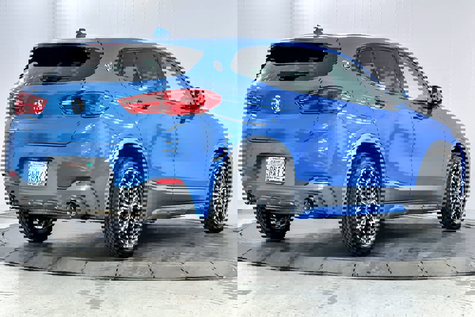 Used 2018 BMW X2 xDrive28i w/ M SportX Package image 2