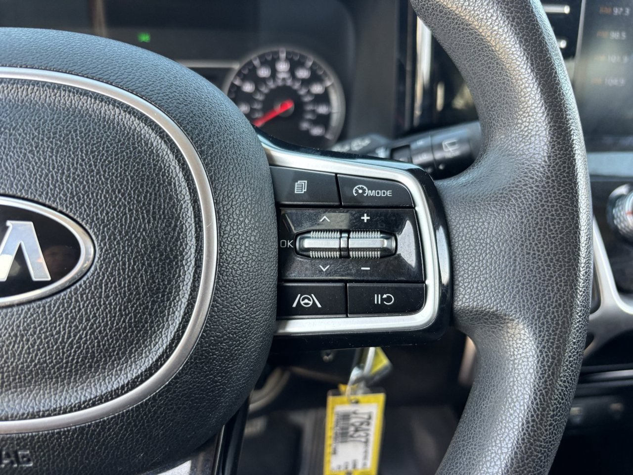 Used 2021 Kia Sorento LX AWD/4WD image 27
