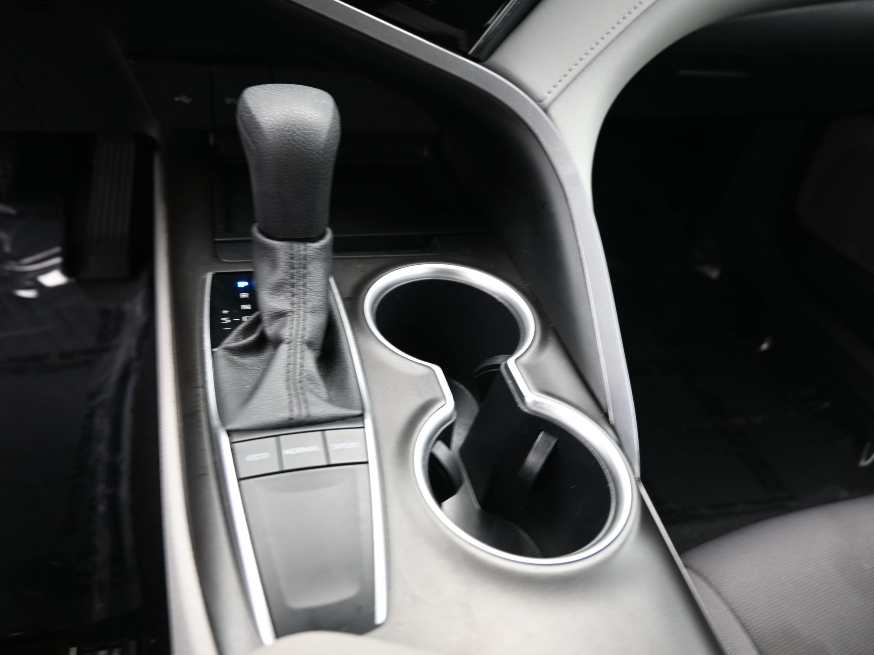 Used 2024 Toyota Camry LE image 19