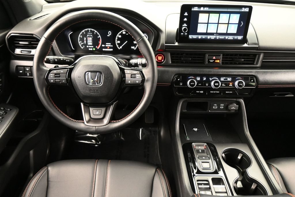 Used 2024 Honda Pilot TrailSport image 6