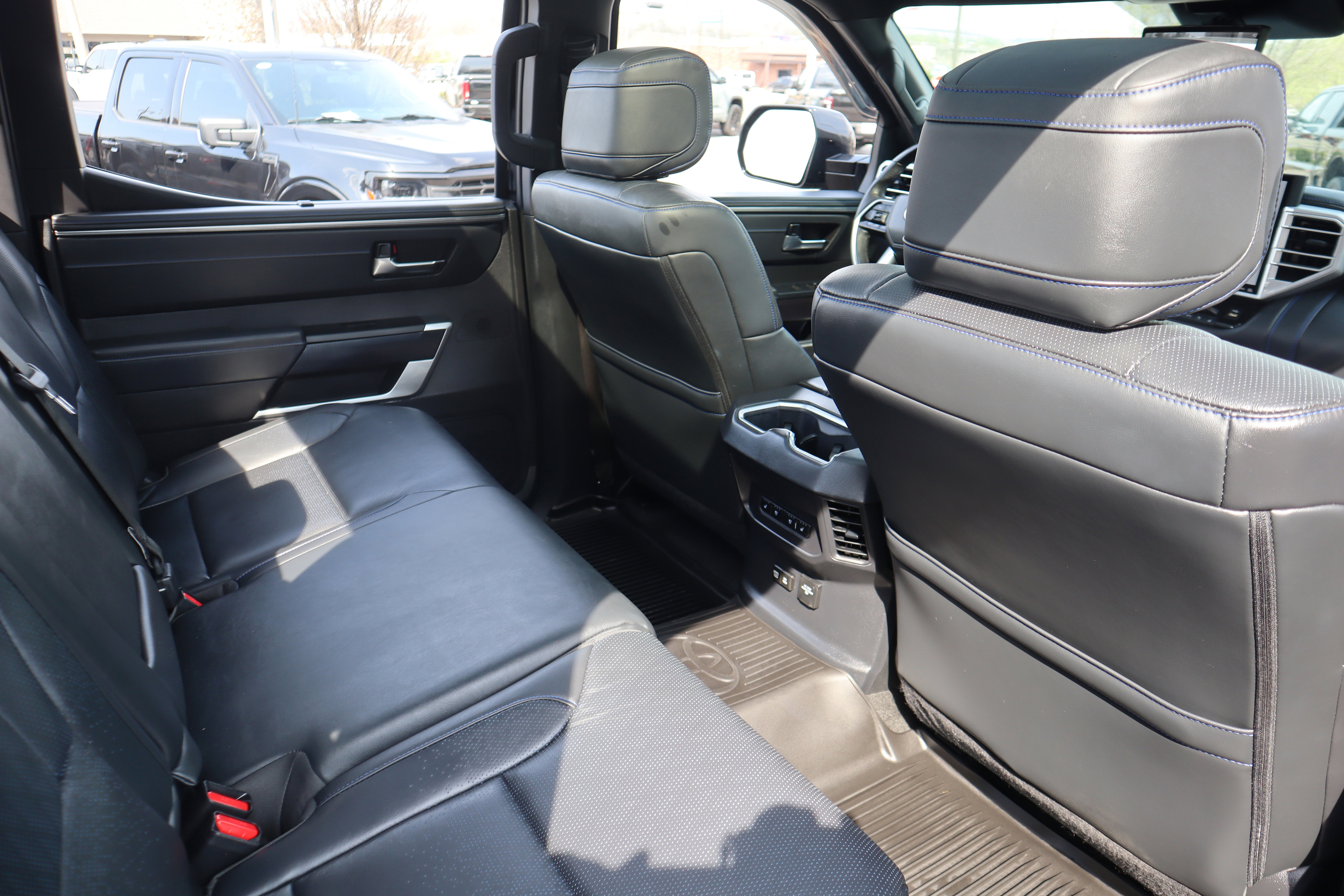 Used 2023 Toyota Tundra Platinum w/ Advanced Package image 39