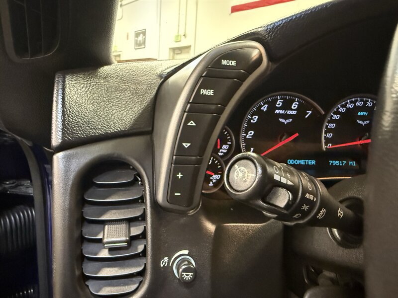 Used 2006 Chevrolet Corvette Coupe w/ Preferred Equipment Group RWD image 26