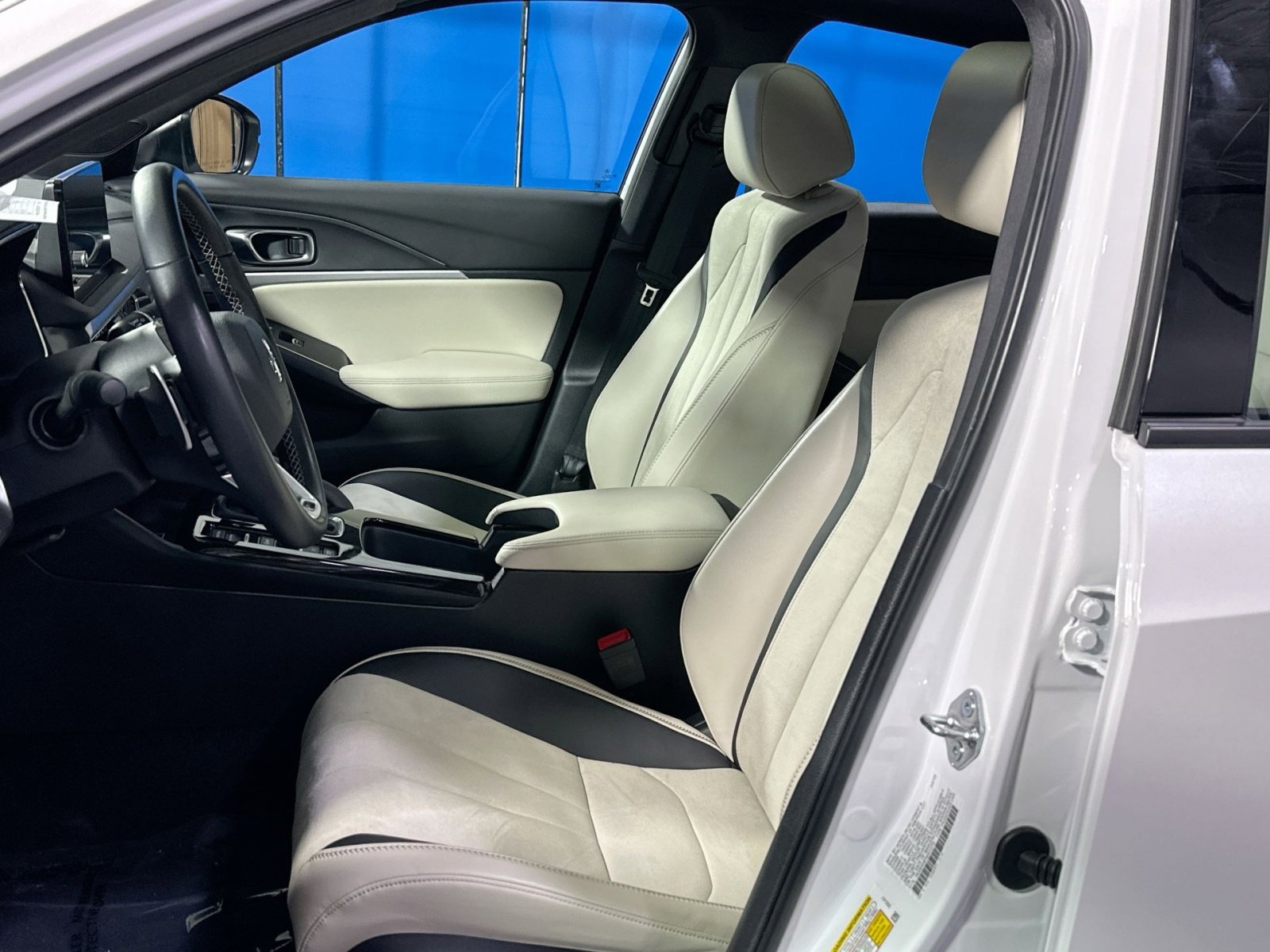 Used 2025 Acura Integra A-Spec image 13