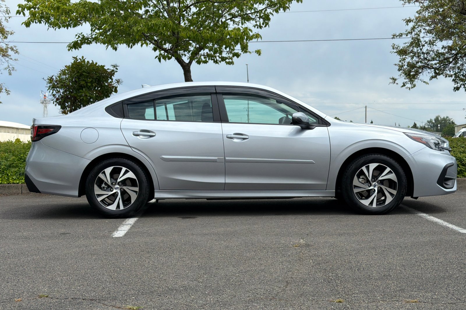 Used 2025 Subaru Legacy Premium AWD/4WD image 3