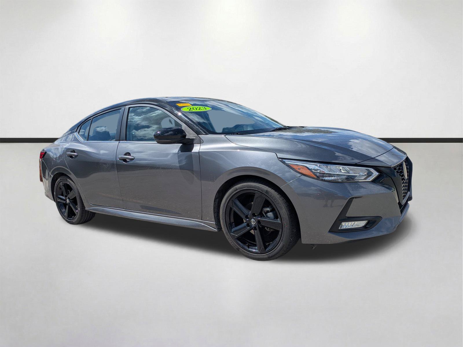 Used 2023 Nissan Sentra SR w/ Midnight Edition Package FWD image 2