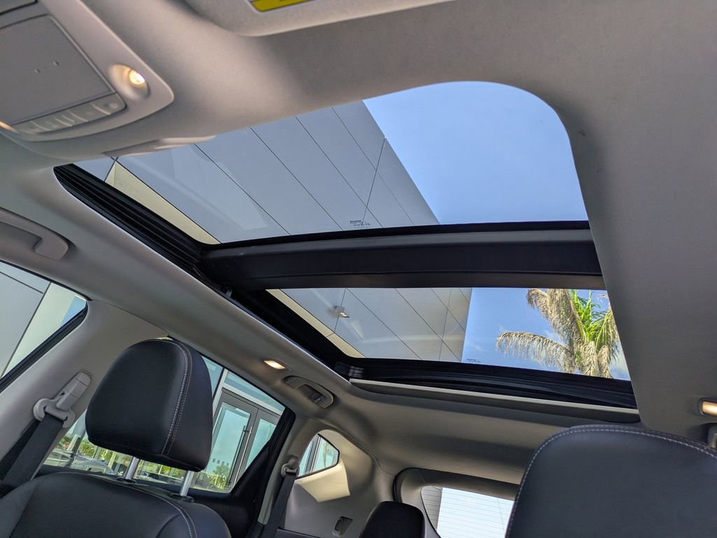 Used 2023 Nissan Murano Platinum w/ Cargo Package FWD image 23