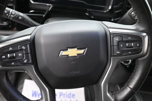 Used 2025 Chevrolet Silverado 2500 LTZ w/ LTZ Premium Package AWD/4WD image 31