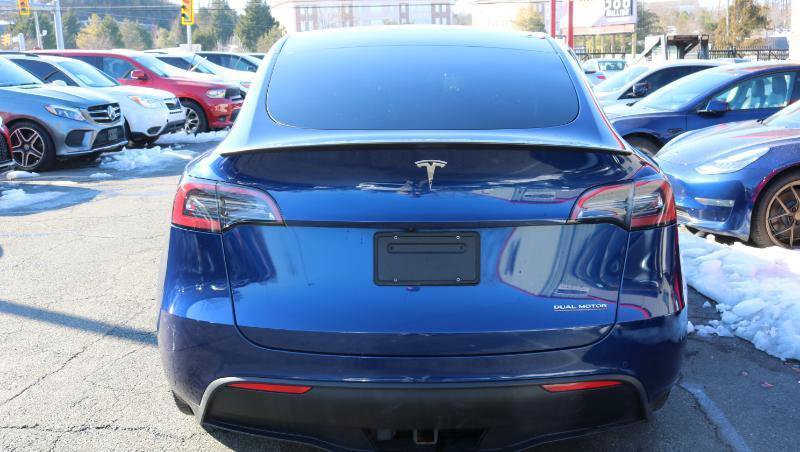 Used 2022 Tesla Model Y Performance AWD/4WD image 5