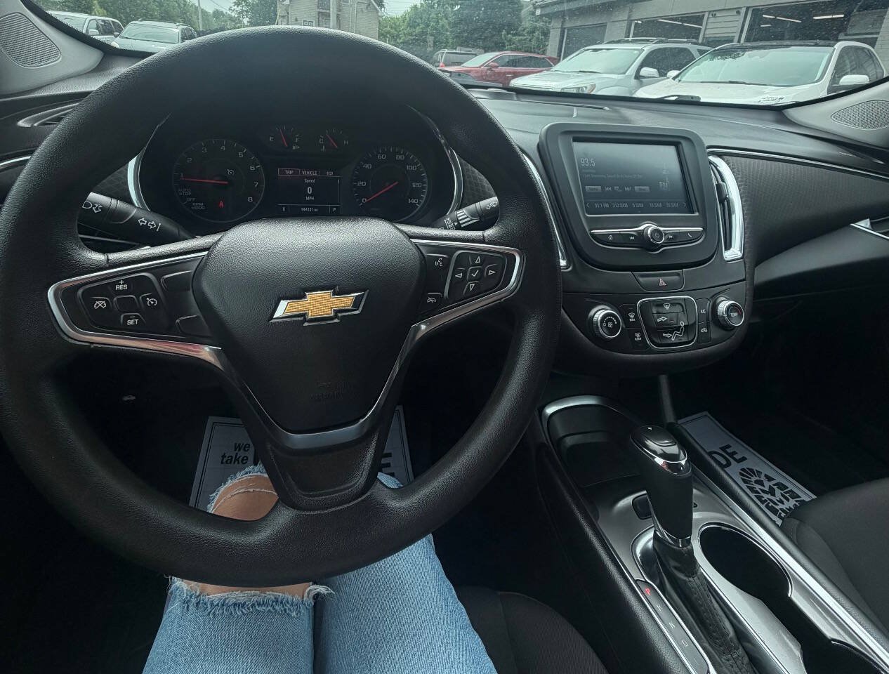 Used 2017 Chevrolet Malibu LT FWD image 24