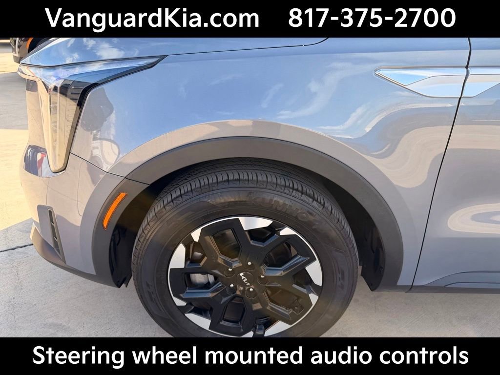 Certified 2025 Kia Sorento S image 8