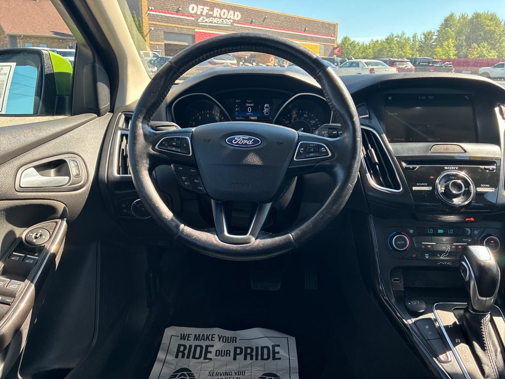 Used 2018 Ford Focus Titanium FWD image 18