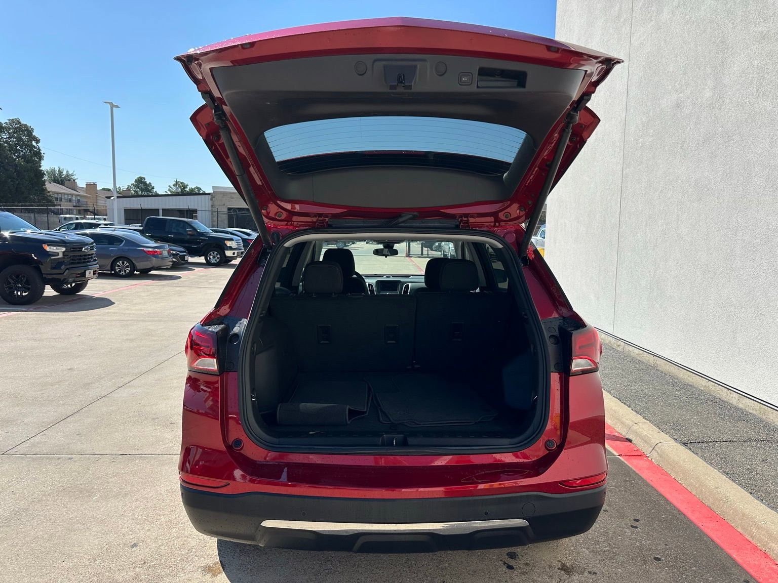 Used 2024 Chevrolet Equinox LT image 17