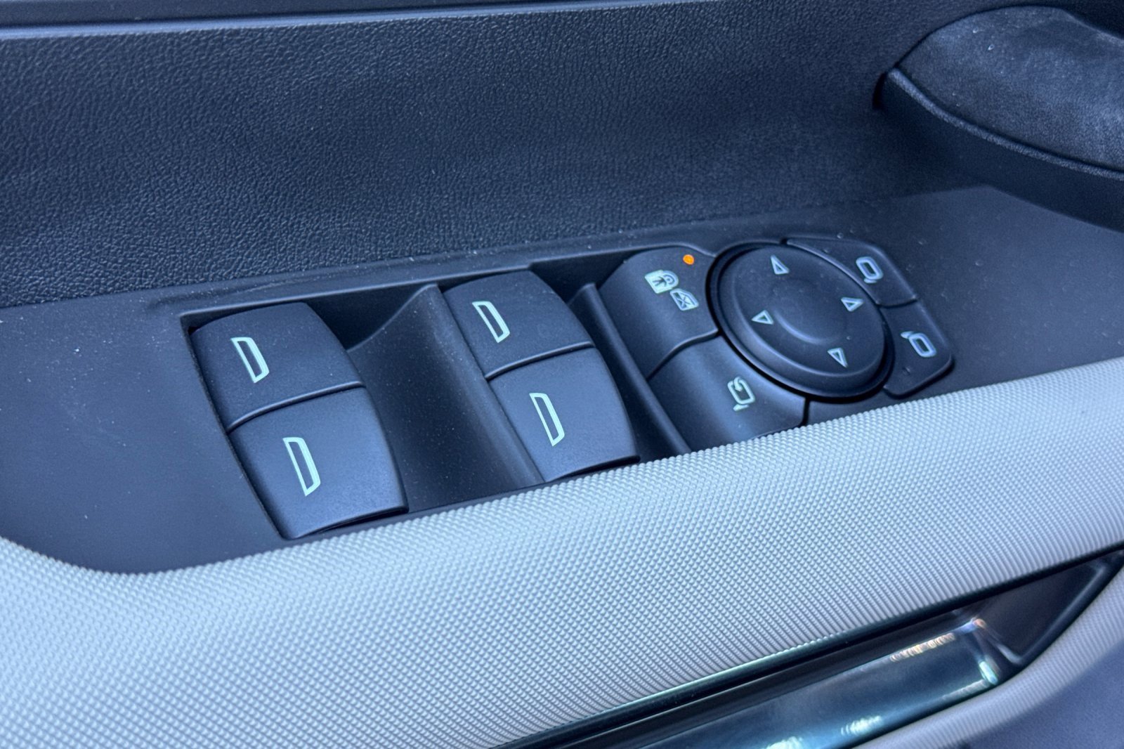 New 2026 GMC Hummer EV SUV w/ LPO, Sport Package image 11
