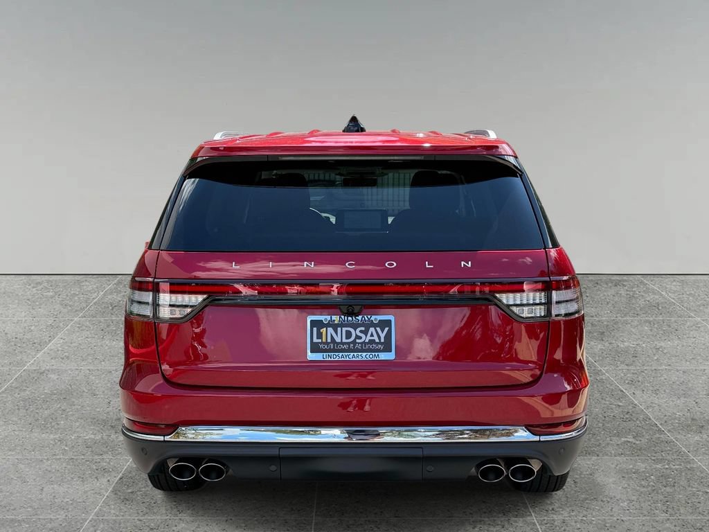 Used 2026 Lincoln Aviator AWD image 11