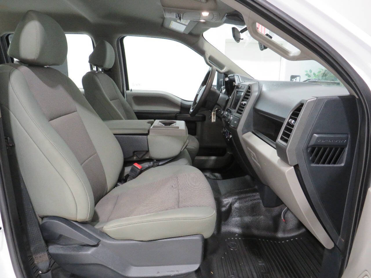 Used 2022 Ford F250 XL w/ Power Equipment Group AWD/4WD image 7