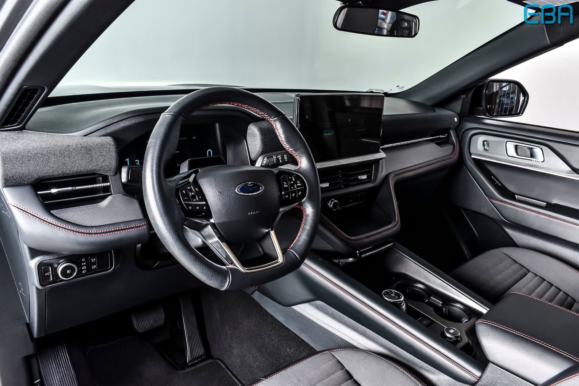 Used 2025 Ford Explorer ST-Line w/ ST-Line Street Pack image 17