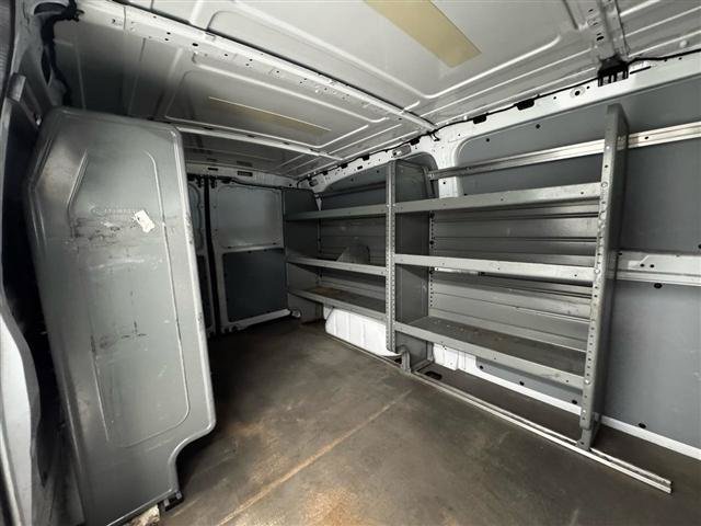 Used 2020 Mercedes-Benz Metris image 16