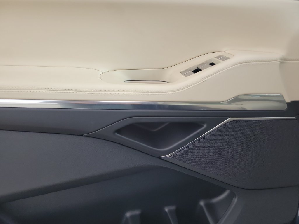 New 2027 Lincoln Navigator Premiere RWD image 20