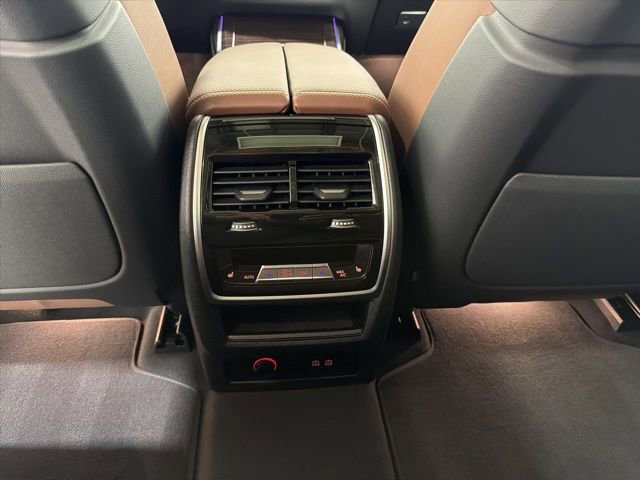 Used 2026 BMW X7 xDrive40i image 28