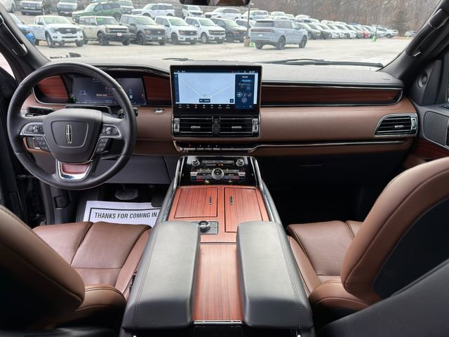 Used 2024 Lincoln Navigator Reserve w/ Monochromatic Package AWD/4WD image 17