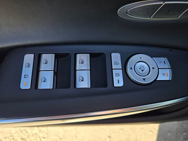 Used 2022 Genesis GV70 2.5T w/ Select Package image 17