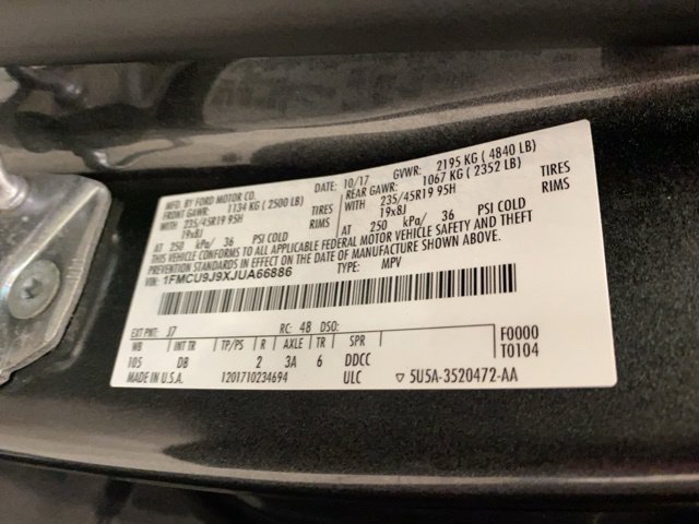 Used 2018 Ford Escape Titanium w/ Ford Safe & Smart Package AWD/4WD image 40