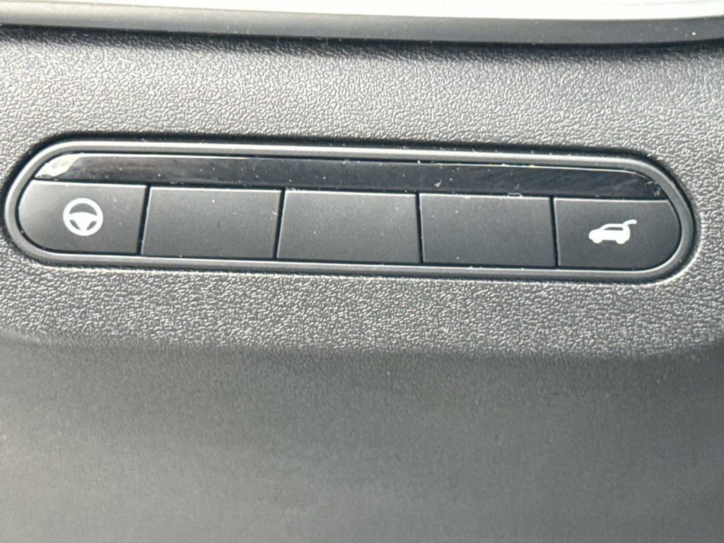 Certified 2025 INFINITI QX60 Luxe w/ Cargo Package AWD/4WD image 13