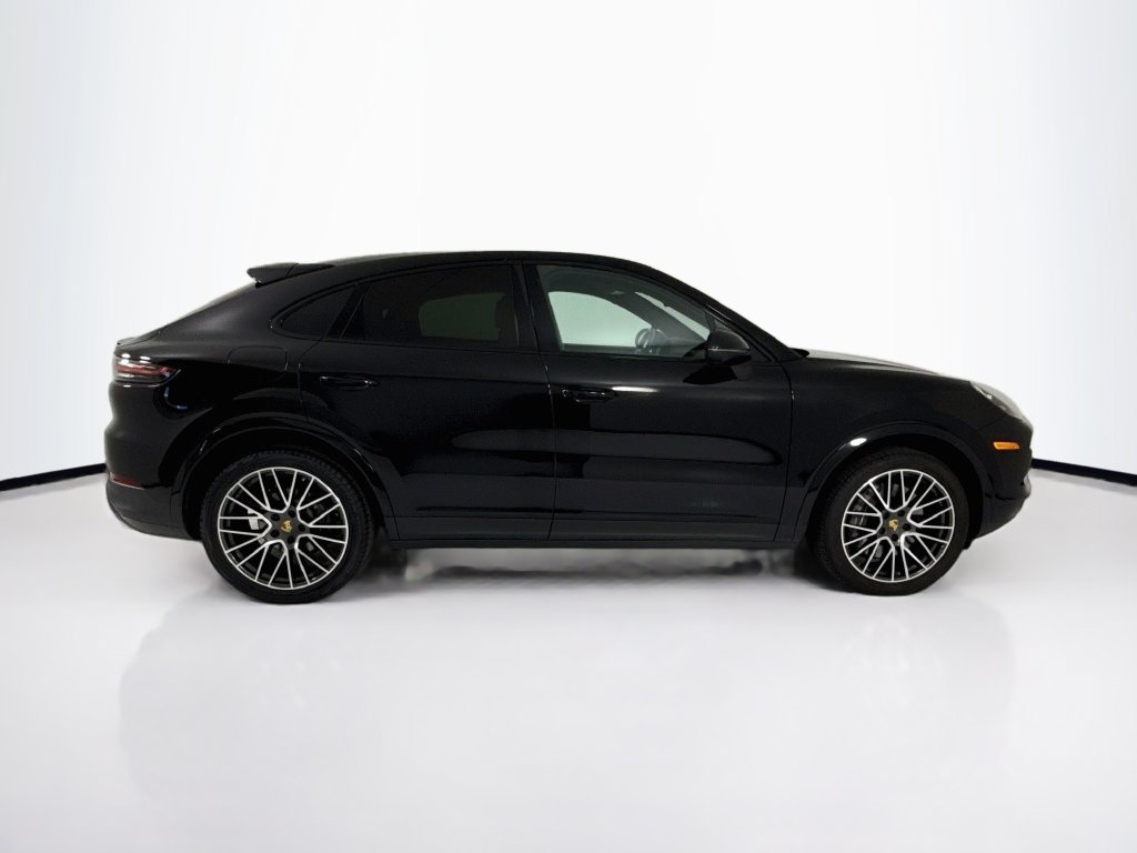 Certified 2023 Porsche Cayenne Coupe AWD/4WD image 8