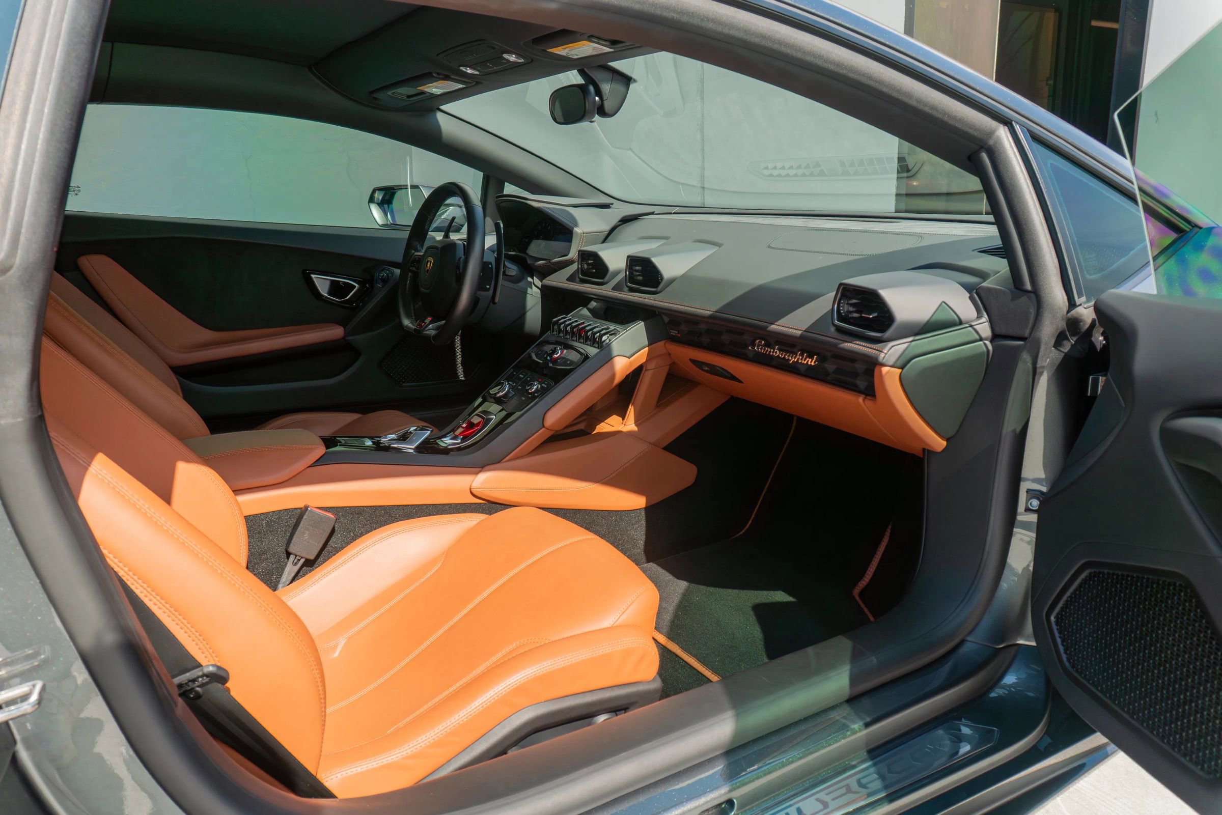 Used 2016 Lamborghini Huracan LP 610-4 image 13