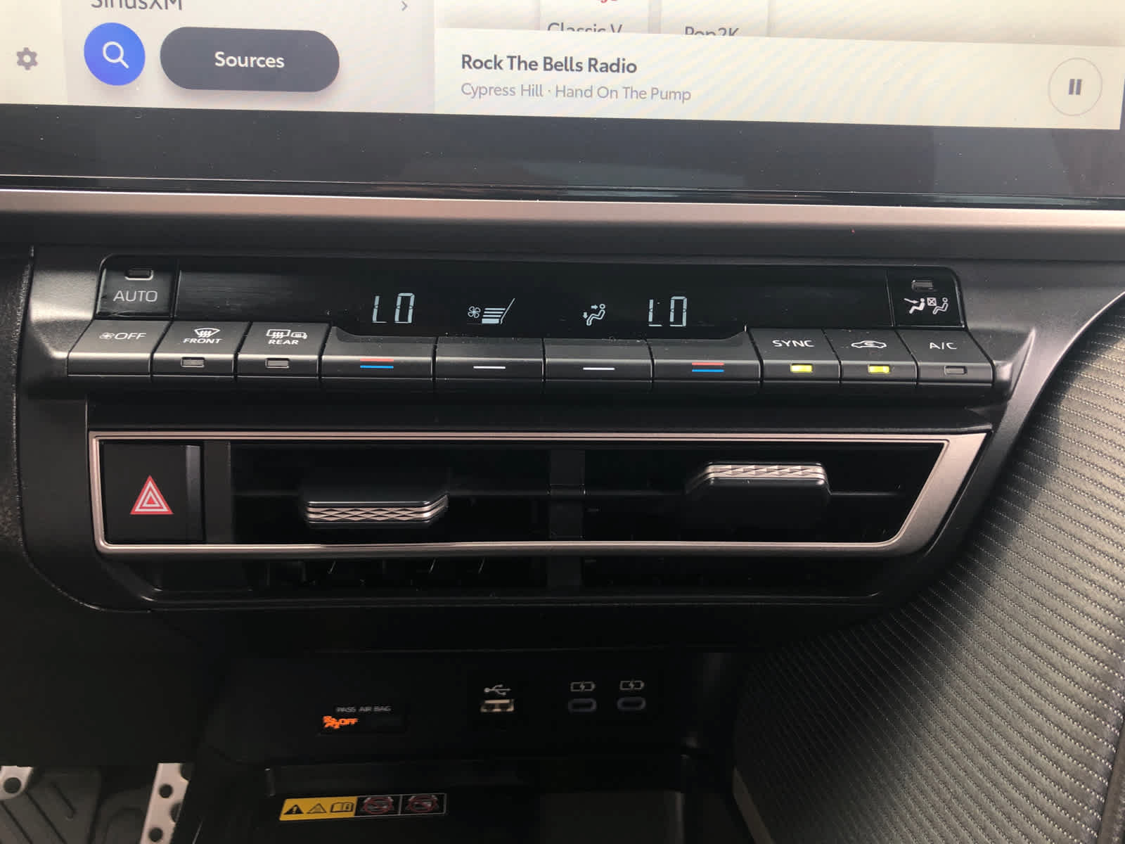 Used 2025 Toyota Camry SE w/ Multimedia Upgrade Package FWD image 16