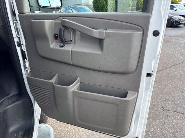 Used 2025 GMC Savana 2500 w/ Driver Convenience Package RWD image 28