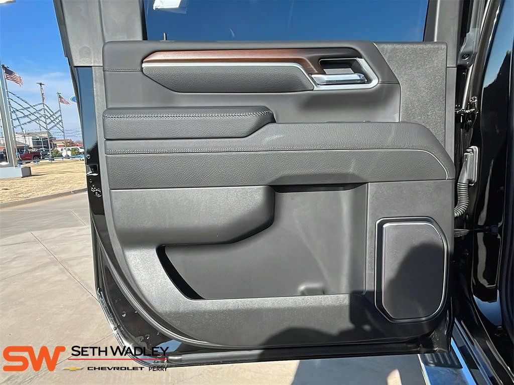 New 2025 GMC Sierra 2500 Denali w/ Denali Reserve Package AWD/4WD image 11