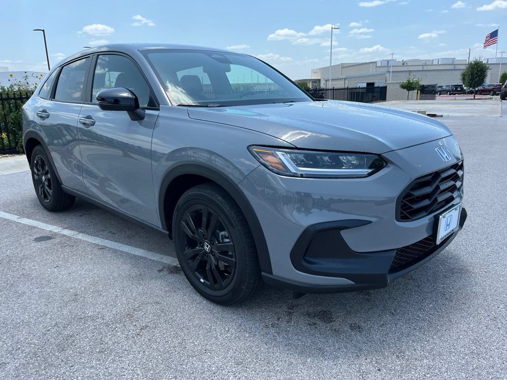 Certified 2027 Honda HR-V Sport image 3