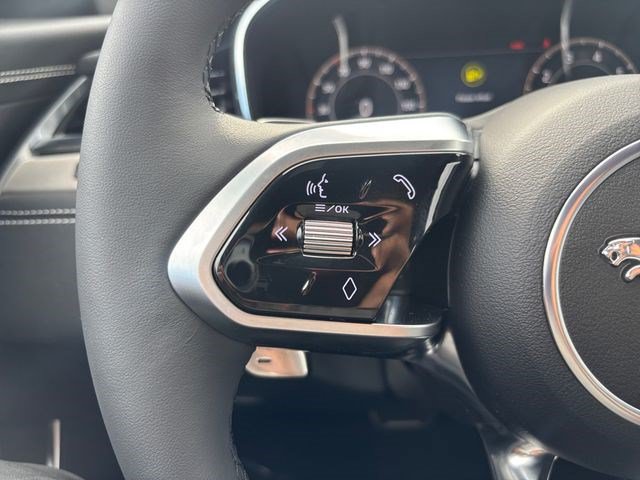 New 2024 Jaguar XF R-Dynamic SE AWD/4WD image 22