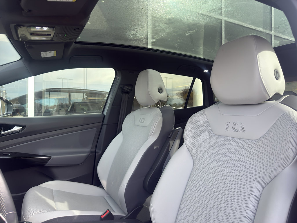 Used 2022 Volkswagen ID.4 Pro S image 8