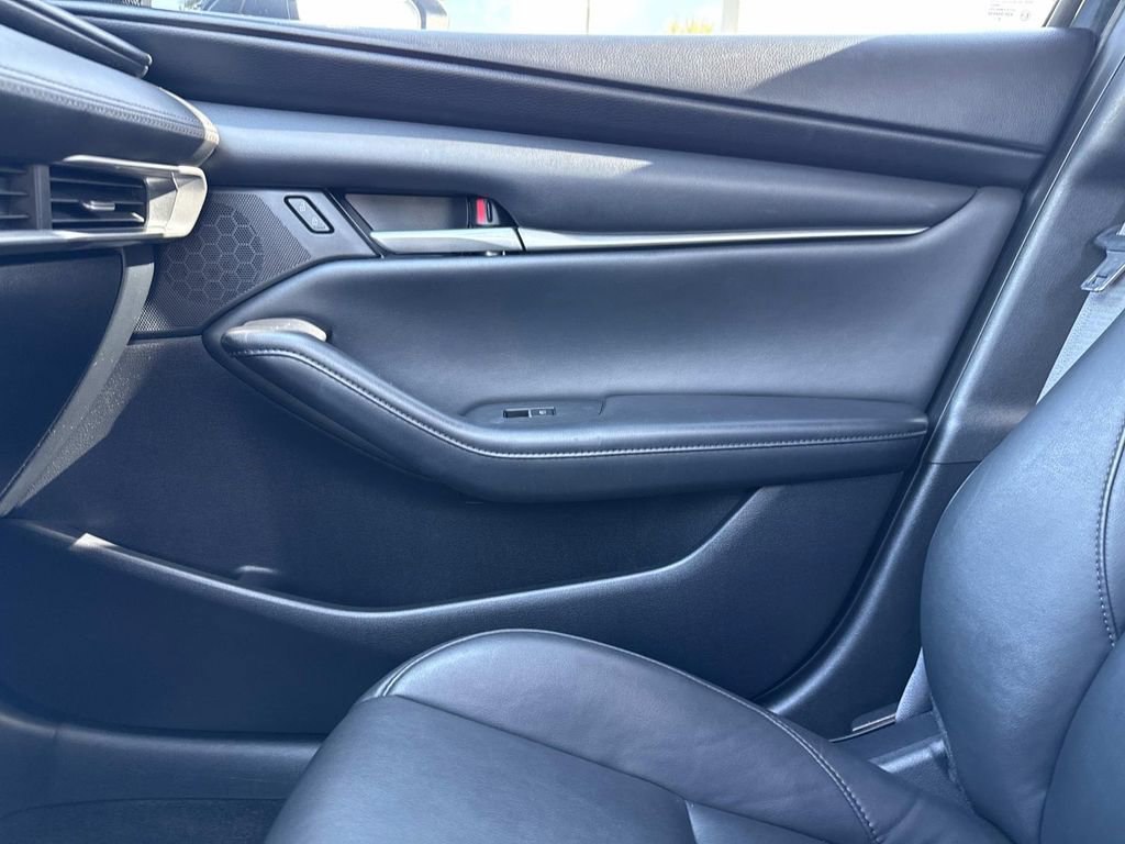 Used 2020 MAZDA MAZDA3 Sedan w/ Select Package image 27