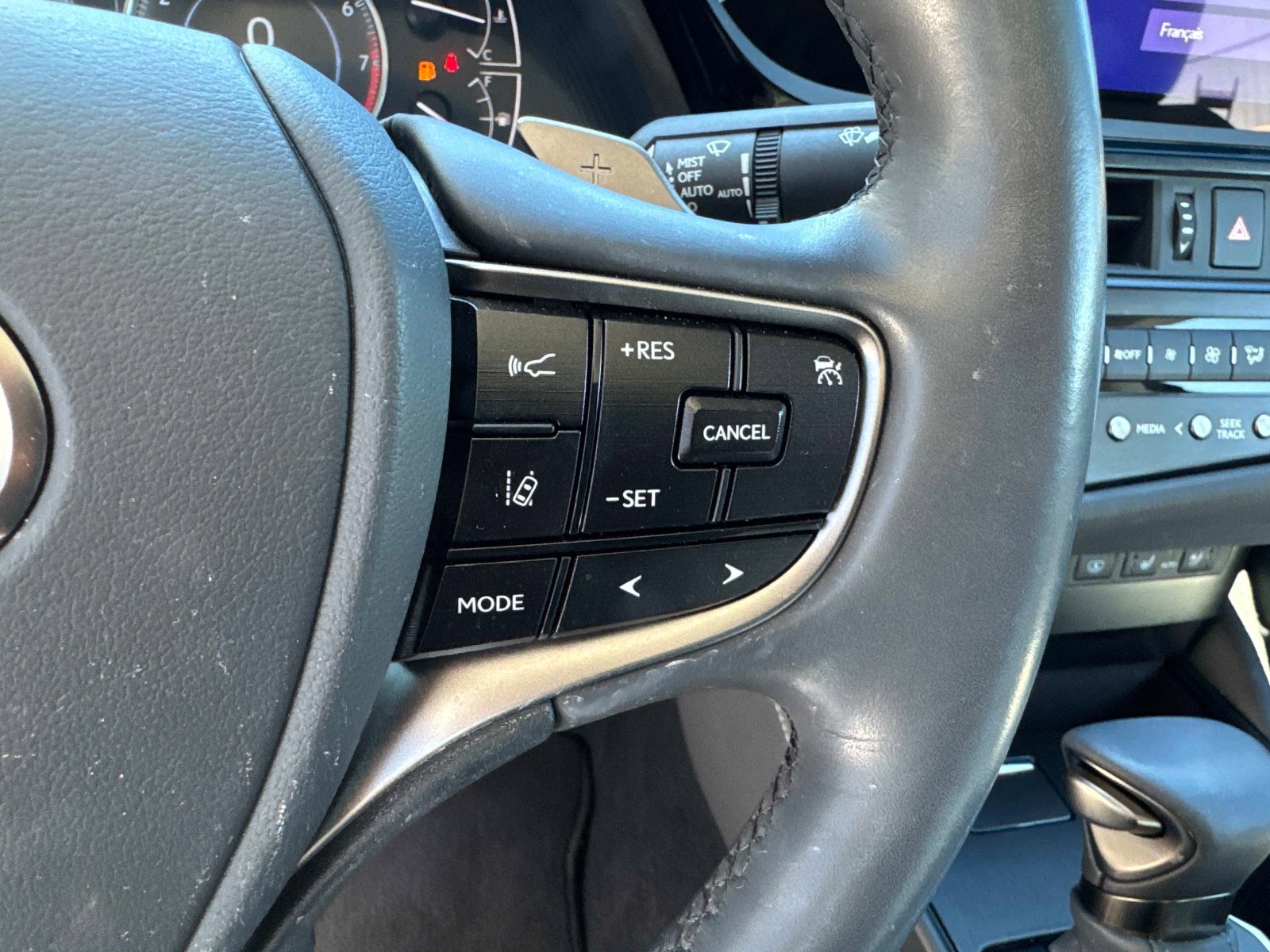 Used 2025 Lexus ES 350 w/ Premium Package FWD image 28