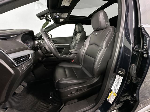 Used 2023 Cadillac XT4 Premium Luxury w/ Sun And Sound Package AWD/4WD image 4