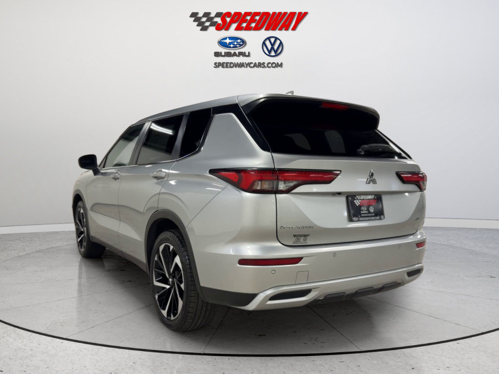 Used 2024 Mitsubishi Outlander SE Black Edition AWD/4WD image 8