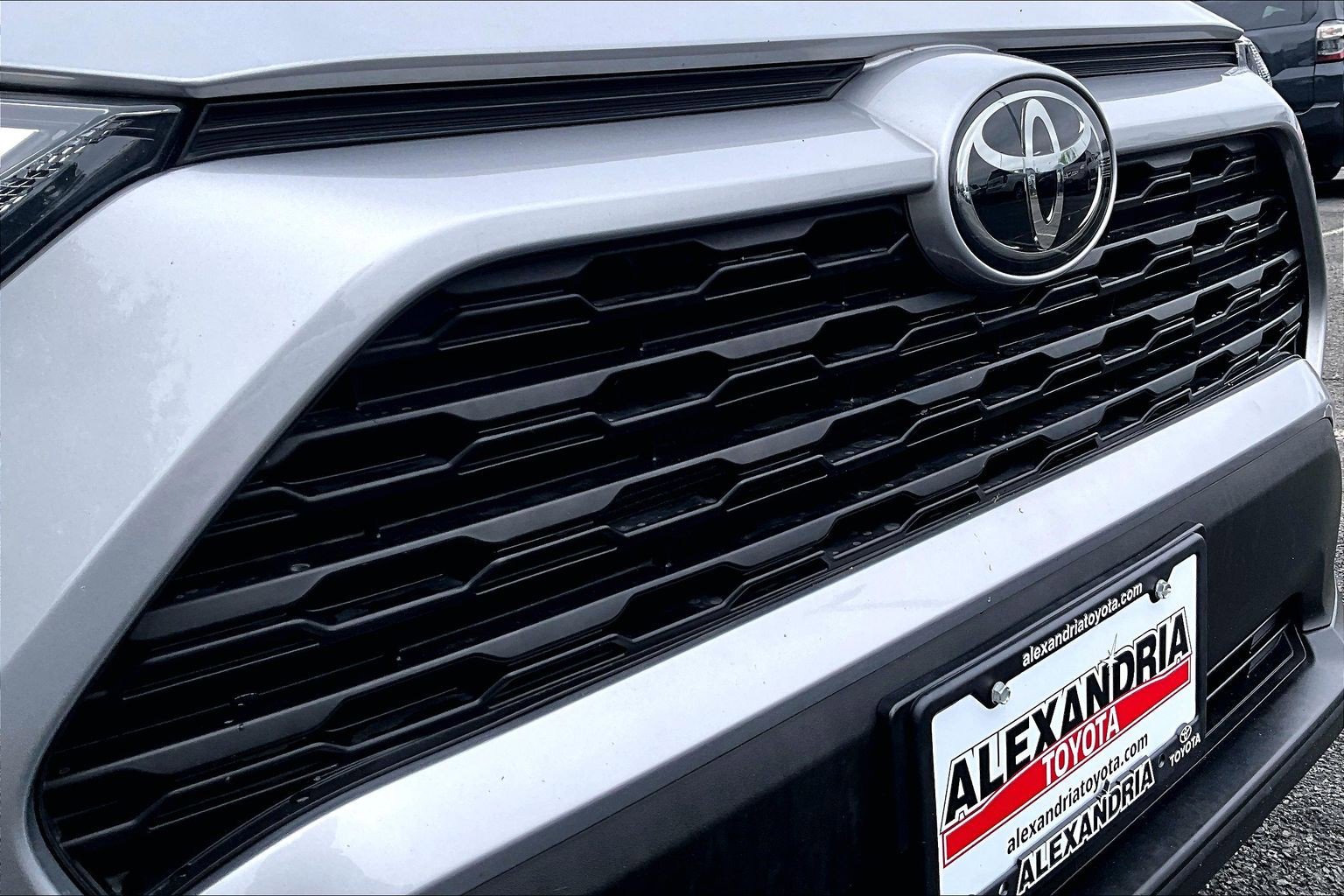 Used 2023 Toyota RAV4 XLE Premium AWD/4WD image 29