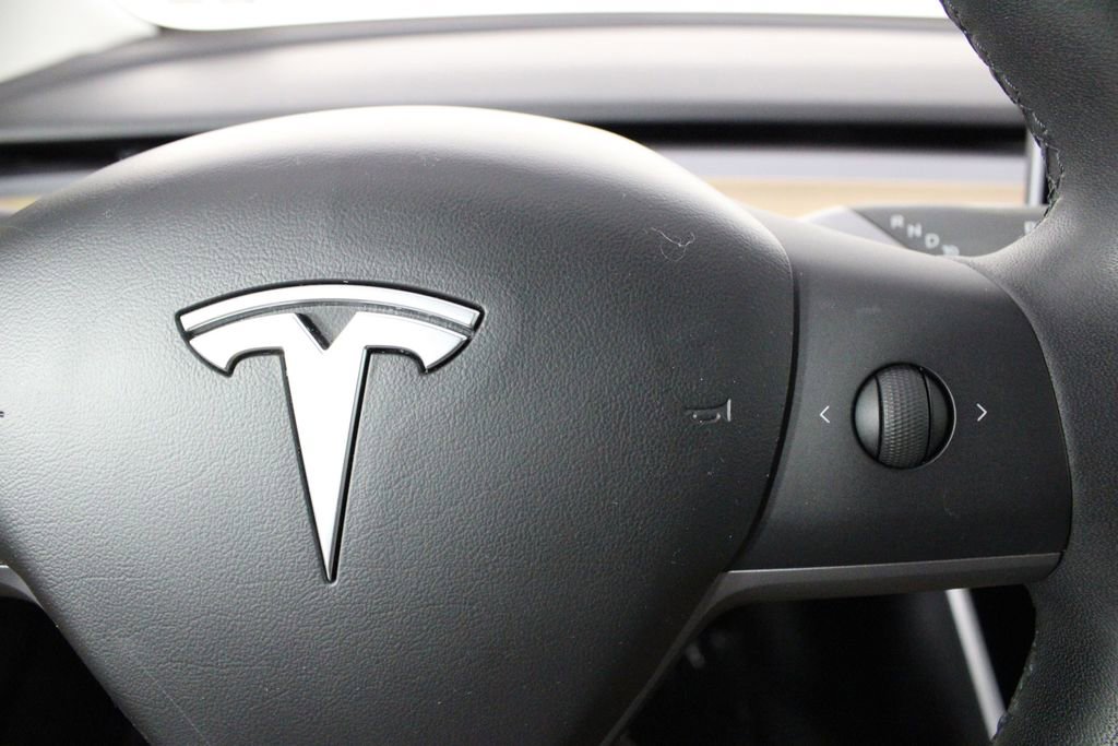 Used 2020 Tesla Model 3 Long Range image 23