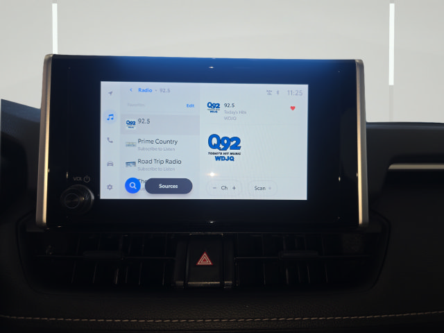 Used 2024 Toyota RAV4 XLE AWD/4WD image 19
