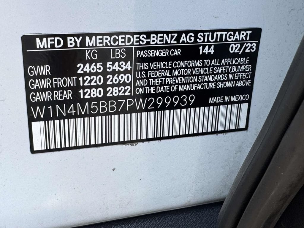 Used 2023 Mercedes-Benz GLB 35 AMG 4MATIC image 28