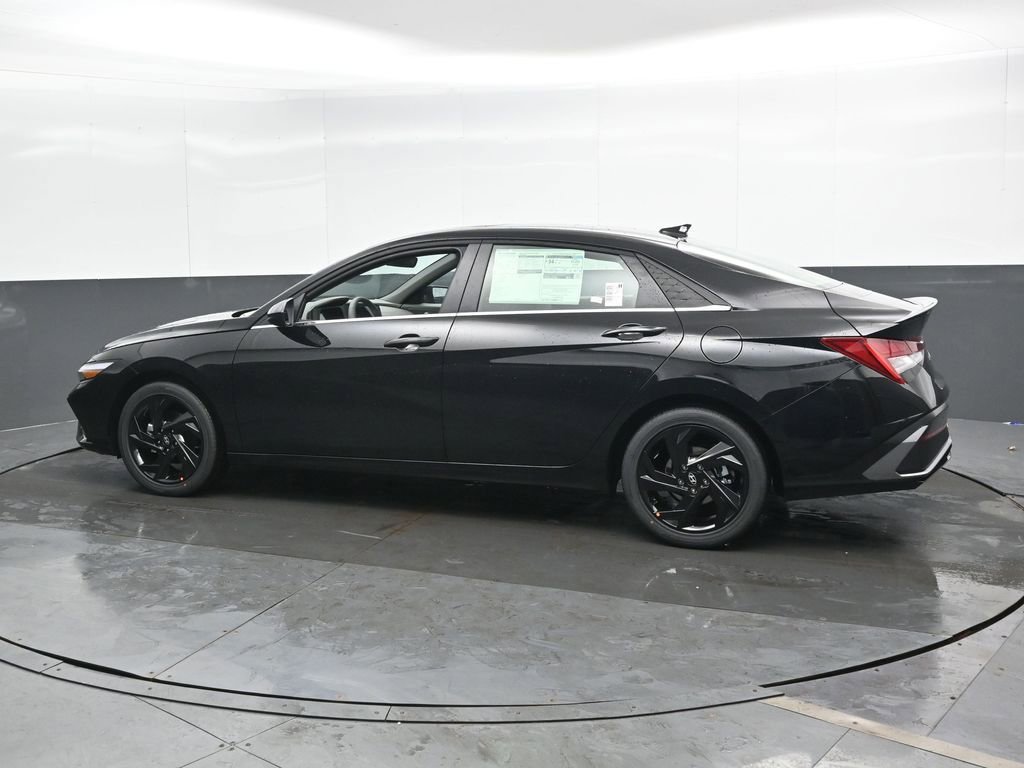 New 2026 Hyundai Elantra SEL Sport image 8