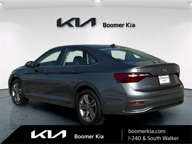 Used 2024 Volkswagen Jetta SE image 7